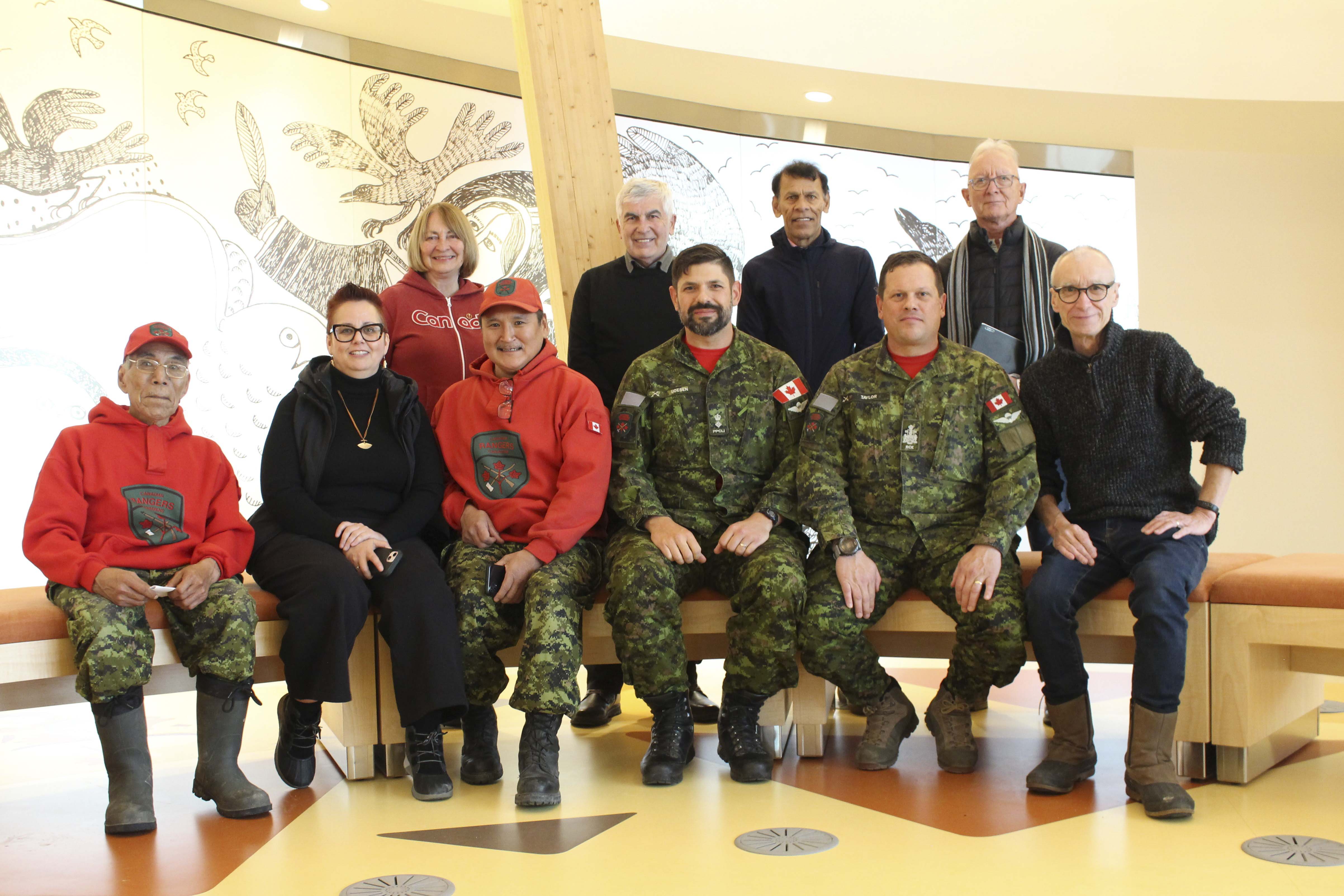 Wednesday, October 5, 2022 – Members of the Senate Committee on National Security, Defence and Veterans Affairs, such as senators Margaret Dawn Anderson, Donna Dasko, Clément Gignac, Hassan Yussuff, Pierre-Hughes Boisvenu and Tony Dean, meet Canadian Rangers in Cambridge Bay, Nunavut. Committee members undertook a fact-finding mission to Northern Canada from October 2 to October 9, 2022, as part of their study of Arctic security.