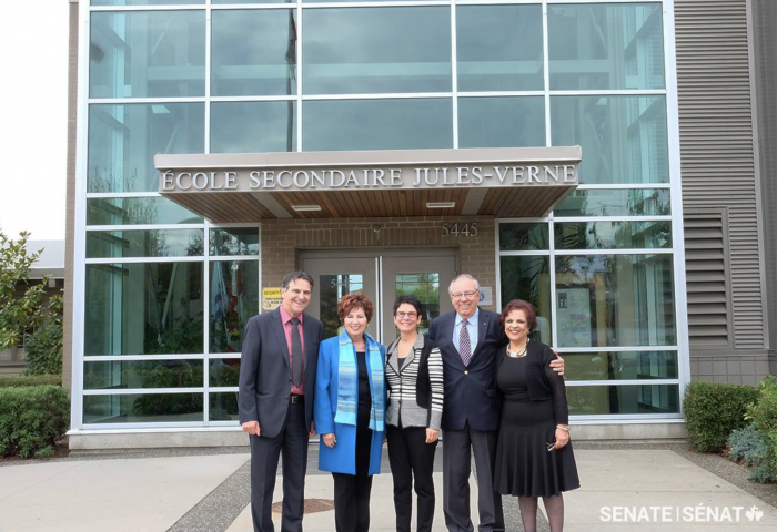 To learn more about French education in British Columbia, members of the Senate Committee on Official Languages visited l’École secondaire Jules-Verne. From left to right: Senator Paul McIntyre, Senator Claudette Tardif, Senator Raymonde Gagné, Senator Ghislain Maltais and Senator Senator Mobina Jaffer.