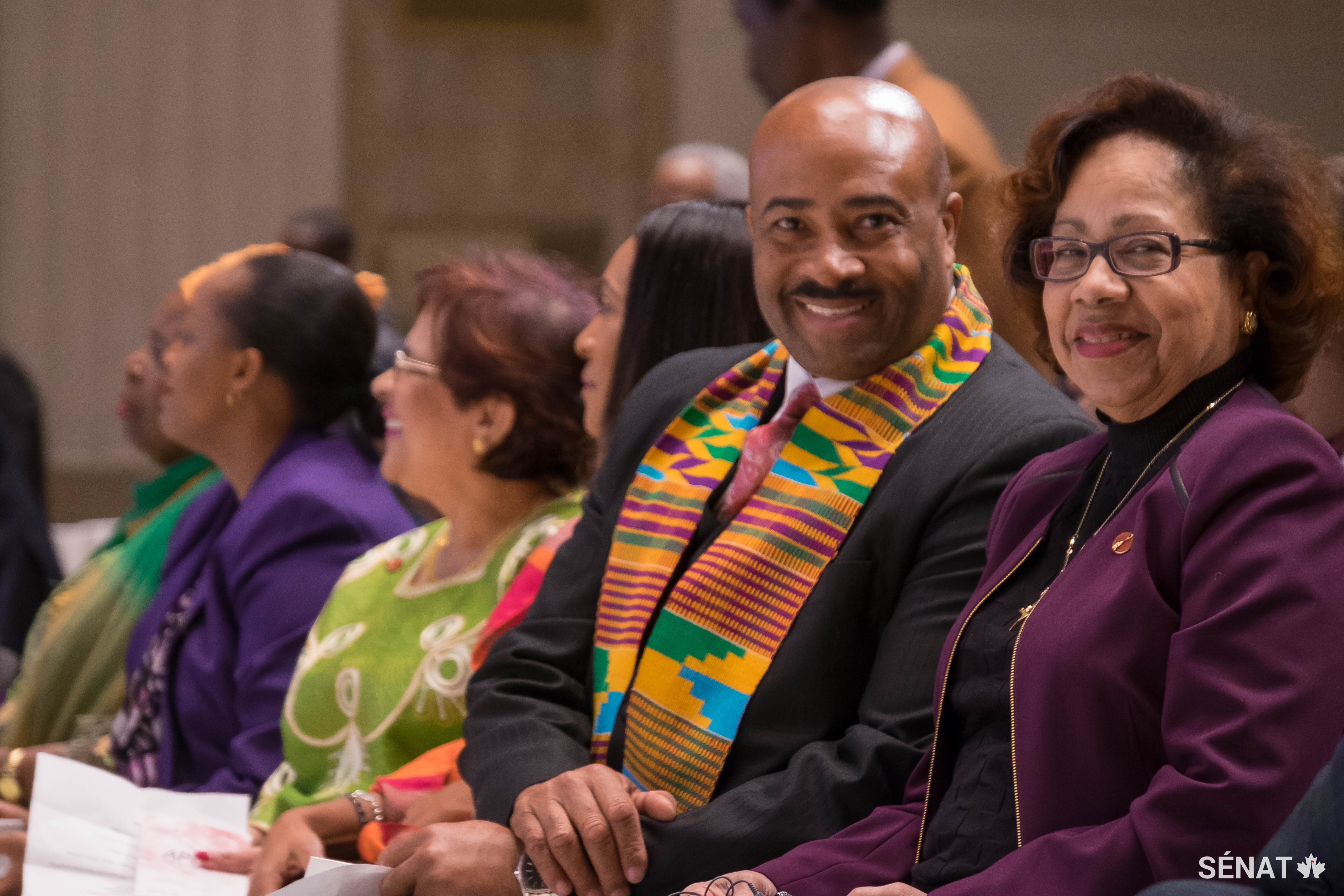 La sénatrice Marie-Françoise Mégie et le sénateur Don Meredith ont organisé une célébration pour souligner le Mois de l’histoire des Noirs, à Ottawa. À leur droite, la sénatrice Mobina Jaffer, coorganisatrice de l’événement.