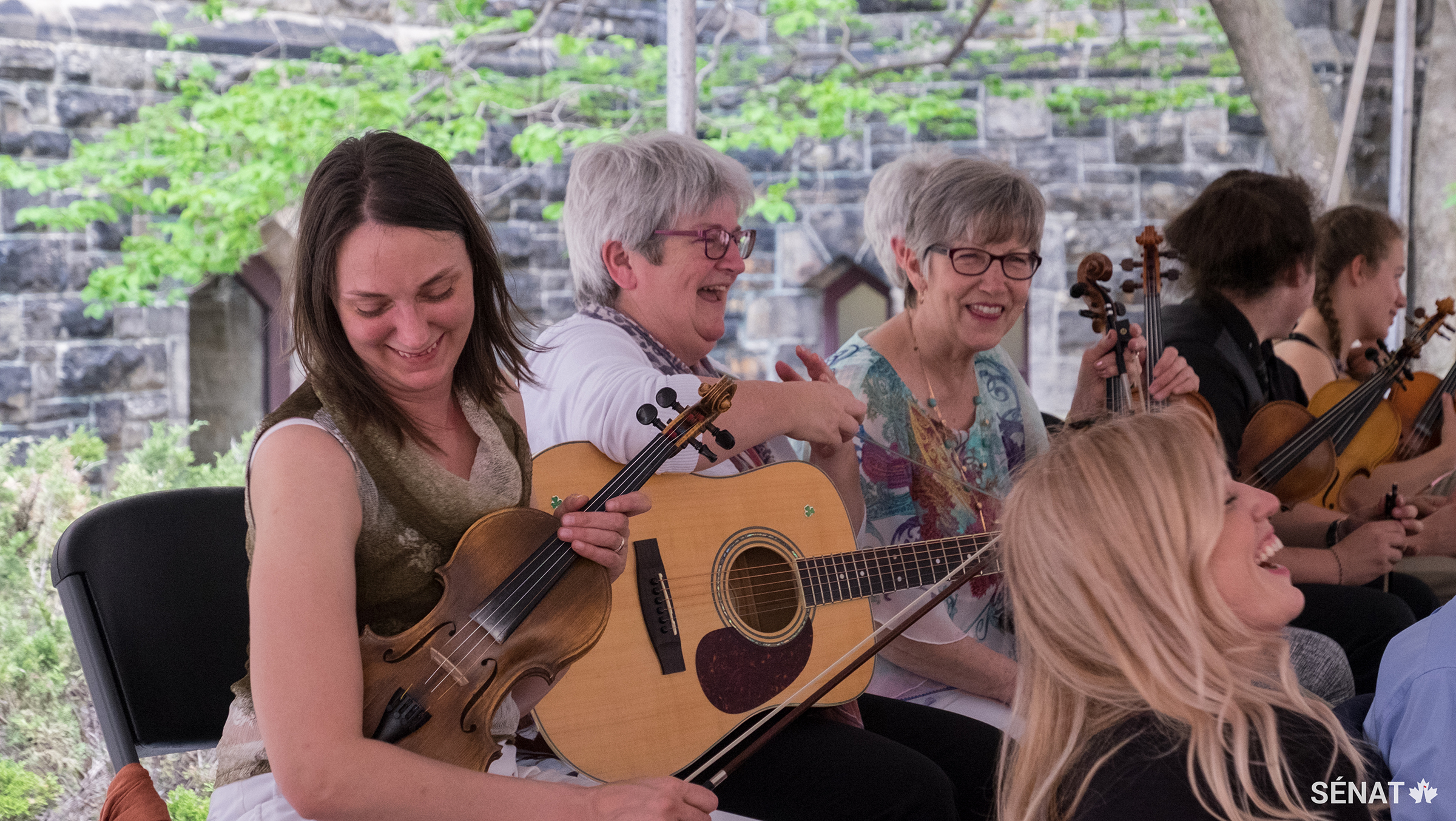 La Journée nationale du violon traditionnel est une journée de plaisir. Parlez-en aux violoneux !