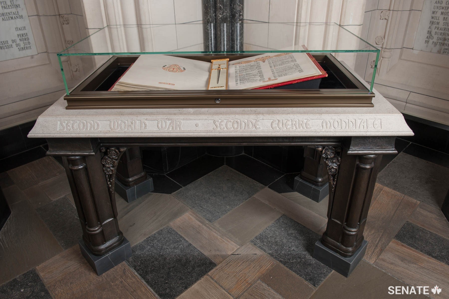 This Second World War Book of Remembrance altar, as well as six others, was installed in the Memorial Chamber in 2014. They surround a central altar dedicated to Canadians who fought and died during the First World War.