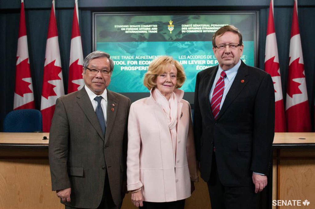 Senator Ngo with Senator Andreychuk and Senator Down following the release of the <a href='https://sencanada.ca/en/committees/aefa/'>Senate Committee on Foreign Affairs and International Trade</a> report entitled: <a href='https://sencanada.ca/content/sen/committee/421/AEFA/reports/FreeTradeReport_e.pdf'>Free Trade Agreements: A Tool for Economic Prosperity</a> (2017).