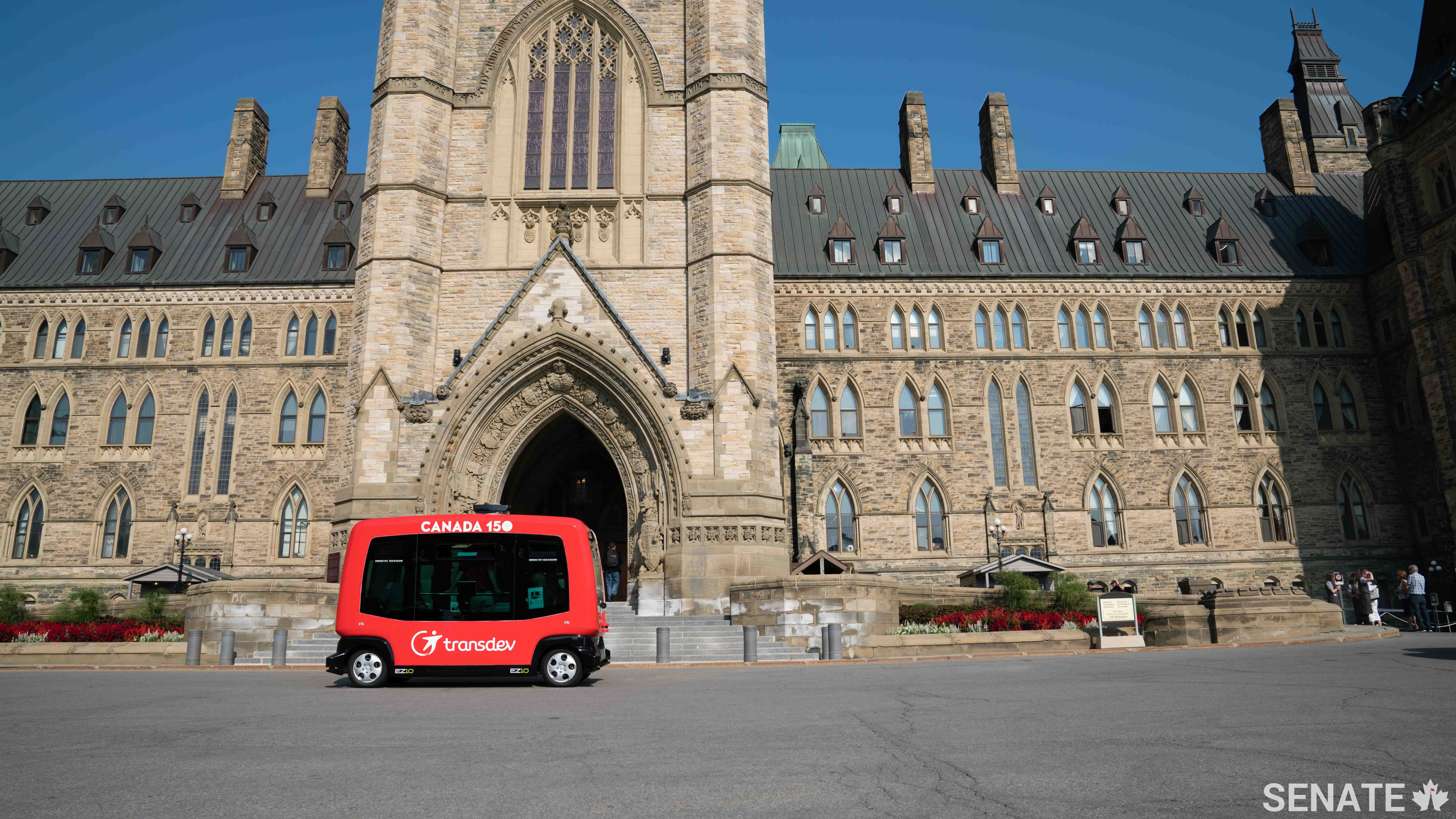 The shuttle ran a loop around Parliament Hill’s front lawn.
