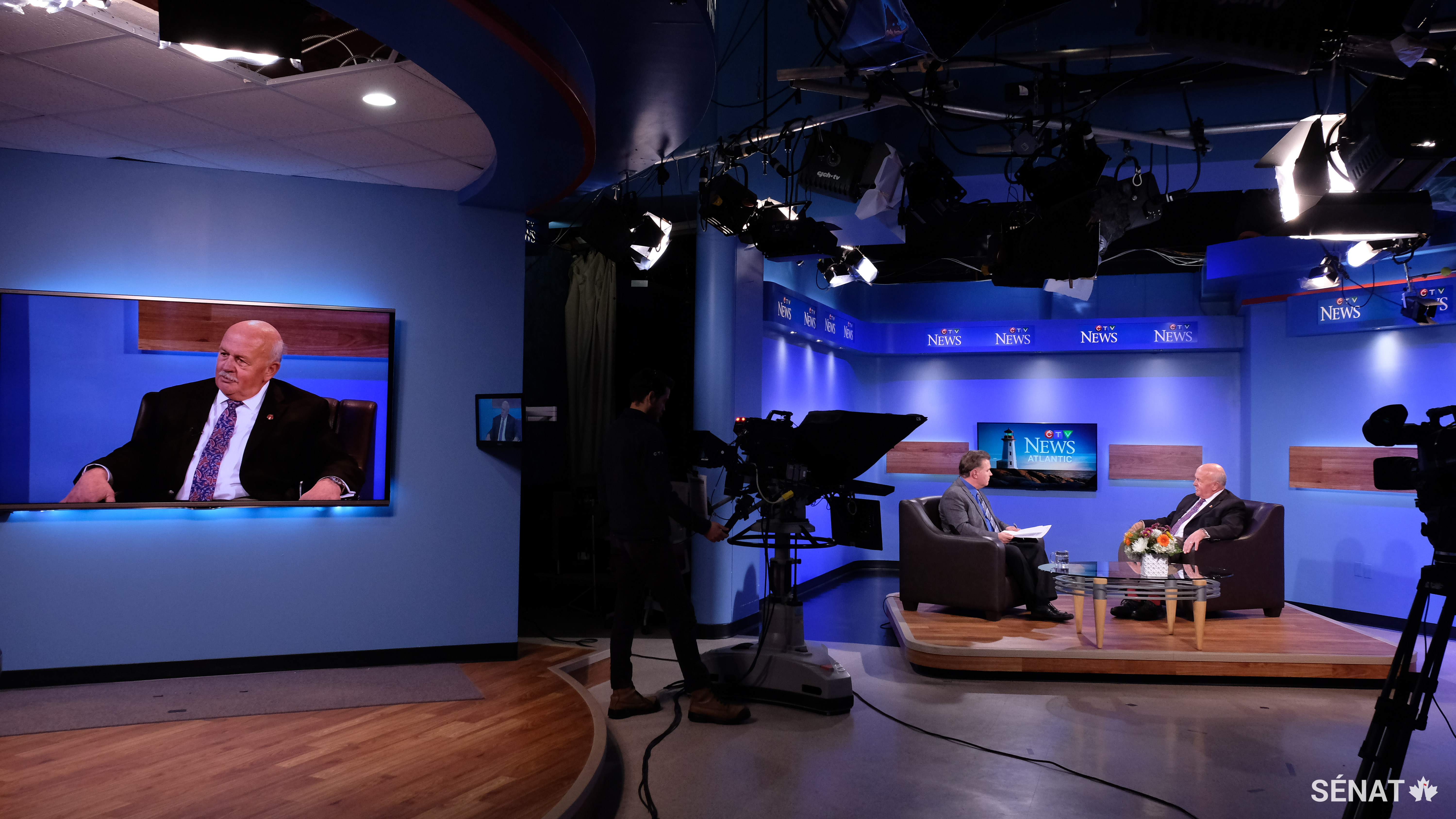 Le sénateur Terry Mercer, vice-président du Comité sénatorial de l’agriculture et des forêts, discute de l’étude entreprise par le comité avec l’animateur Bruce Frisko, de CTV Atlantique, le lundi 2 octobre.