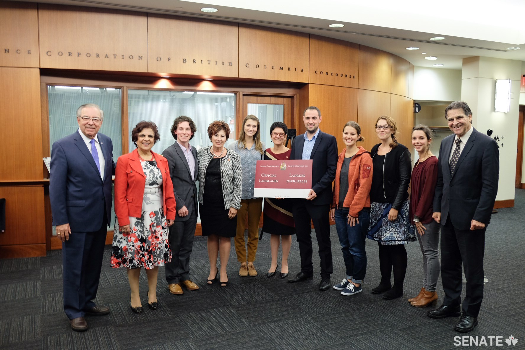 Members of the Senate Committee on Official Languages meet with students as part of the committee's November 2016 fact-finding mission to British Columbia.