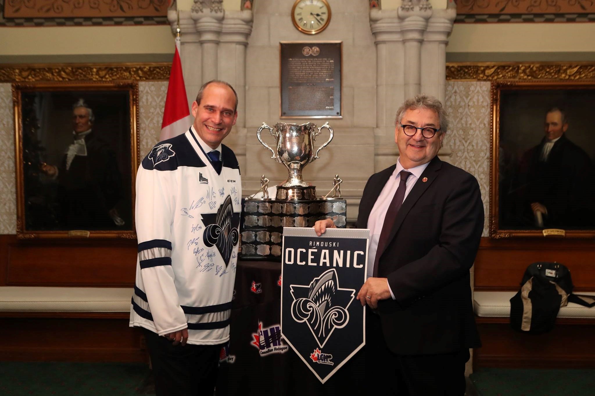 As the former CEO of the Rimouski Océanic, a Quebec Major Junior Hockey League team, Senator Forest used sport as a way of uniting eastern Quebec. He is joined here by Guy Caron, MP for de Rimouski-Neigette−Témiscouata−Les Basques.