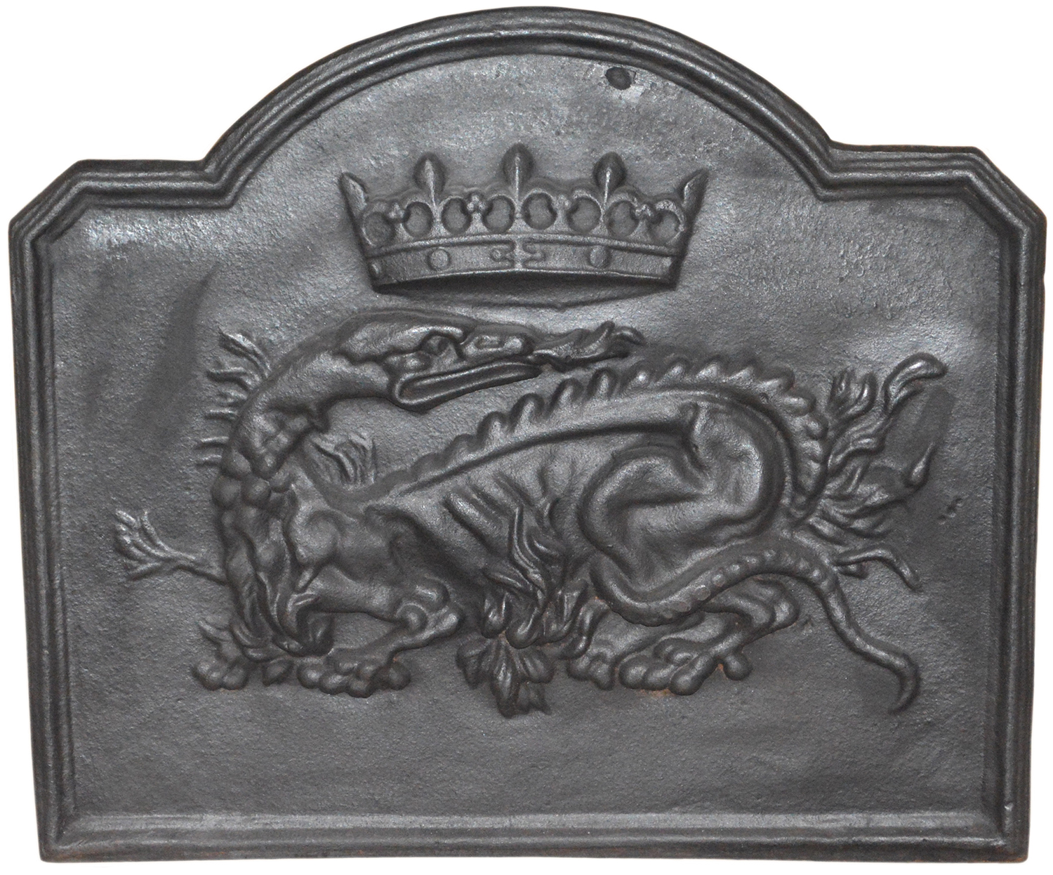 The salamander, the emblem of King François I, decorates a cast-iron fireback in the Salon de la Francophonie.
