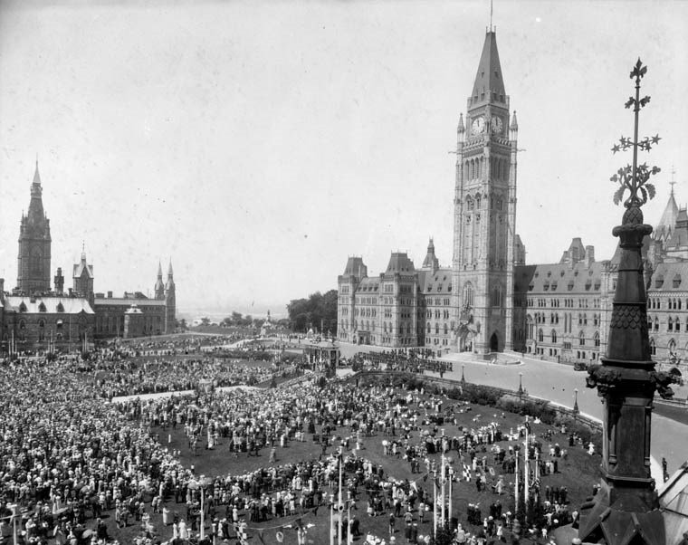 Thousands of people gather on Parliament Hill on July 1, 1927 for the inauguration of the Peace Tower. (Photo credit: Library and Archives Canada)