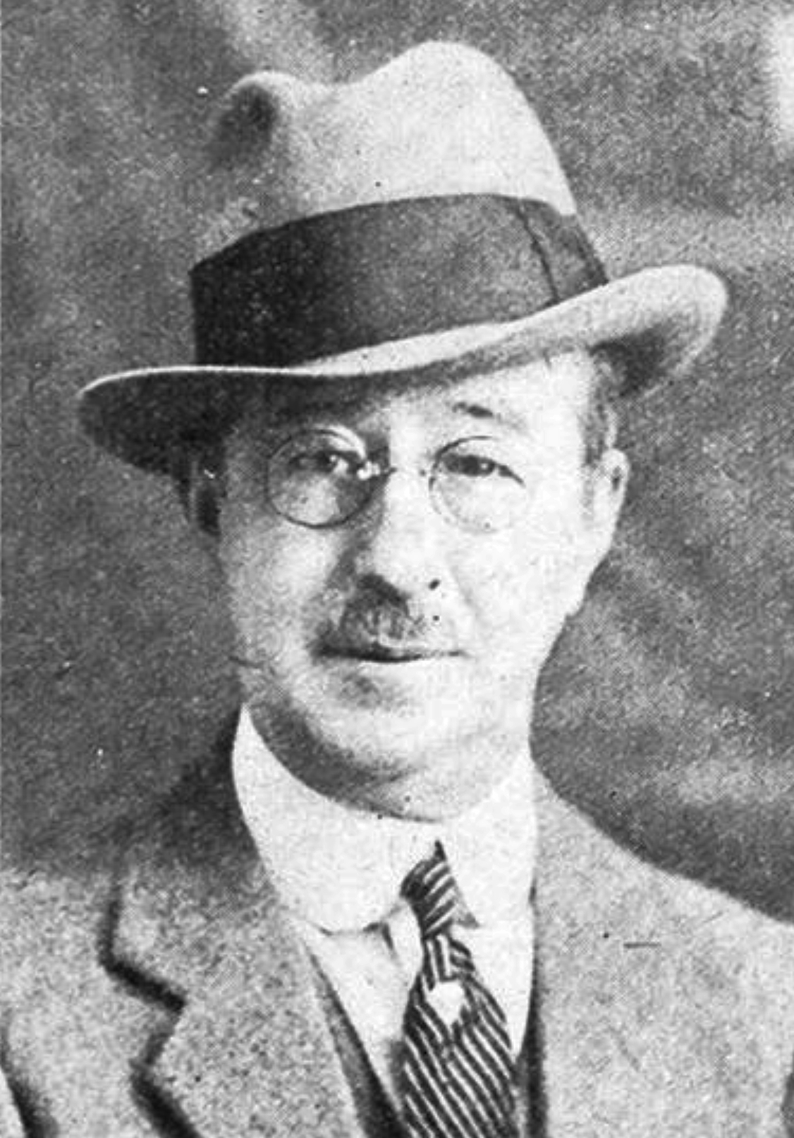 Le ferronnier Paul Beau.