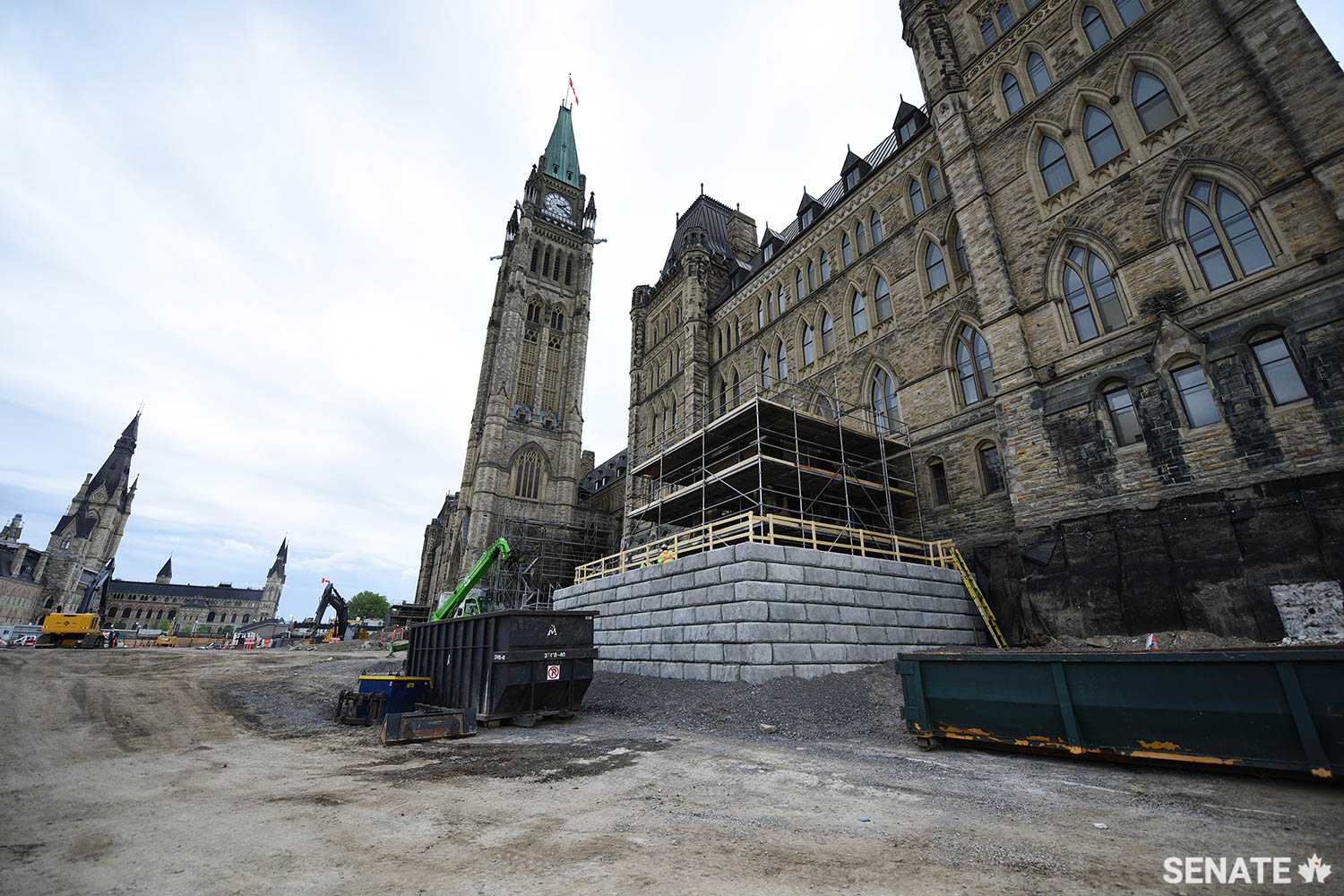The Senate porch was dismantled in autumn 2020 in order to install a seismic moat around Centre Block.