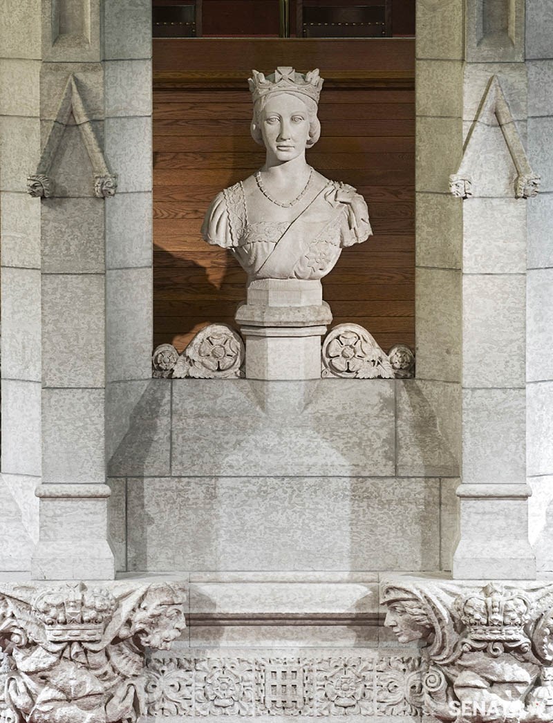 Cleóphas Soucy and his team carved this backdrop to the Senate Speaker’s dais, decorated with stylized medieval courtiers and crowned with a marble bust of Queen Victoria, in the 1930s.