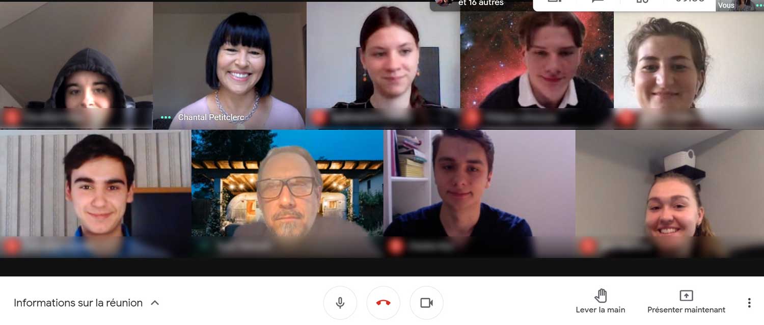 Senator Chantal Petitclerc speaks with Secondary V journalism students at the Collège Saint-Charles-Garnier in Québec City