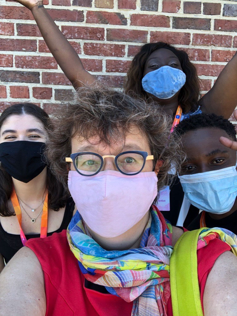 Friday, August 13, 2021 – Senator Paula Simons meets with the cast of Chanzo (left to right: Jasmine Hopfe, Onika Henry and David Shingai Madawo) at the 40th Edmonton Fringe Theatre Festival in the Alberta city’s historic Old Strathcona arts district.