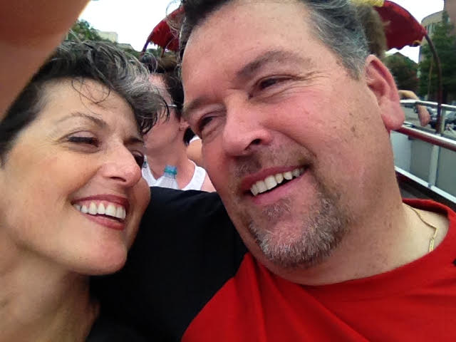 Senator Forest-Niesing and her husband share a smile and a selfie while travelling.