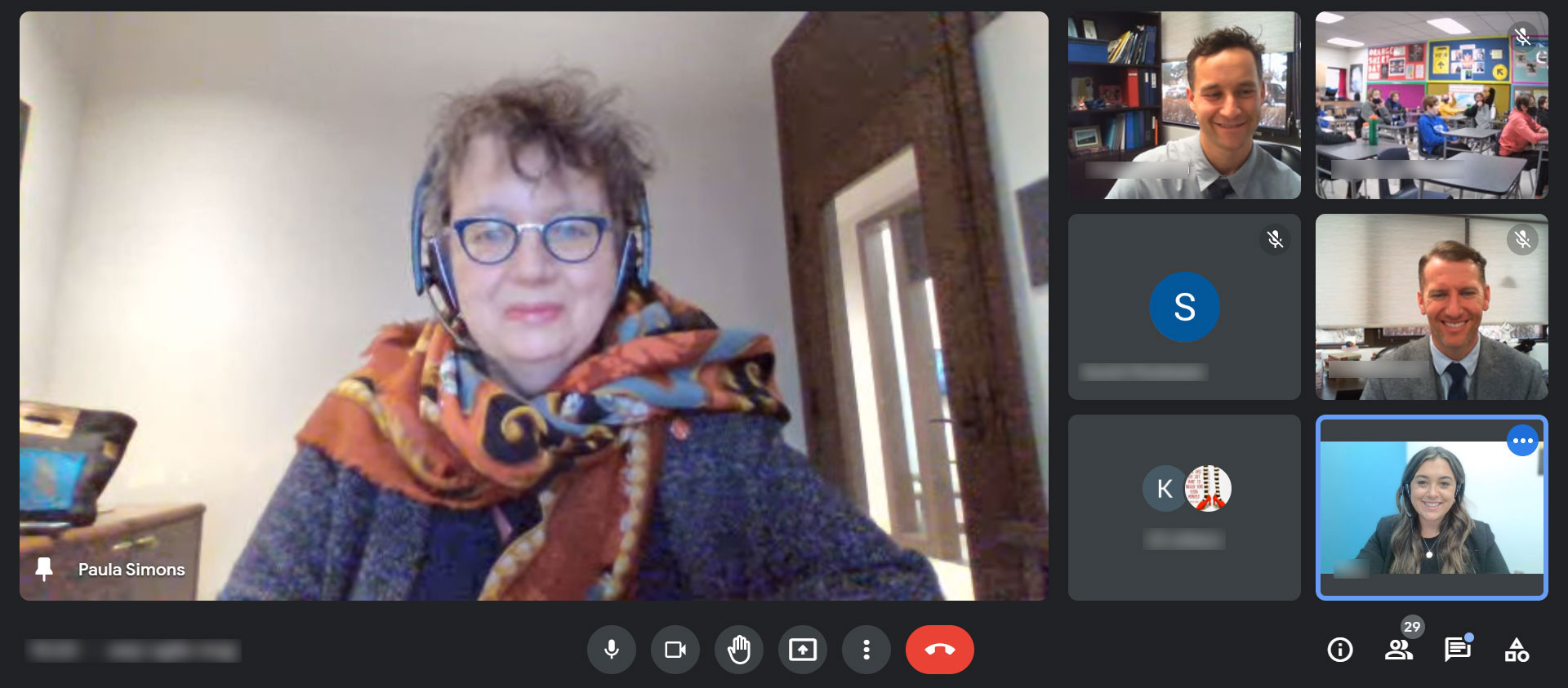 Thursday, December 9, 2021 – Senator Paula Simons speaks with students at Riverview Middle School in Devon, Alberta. The senator gave a speech about integrity and took questions from students.