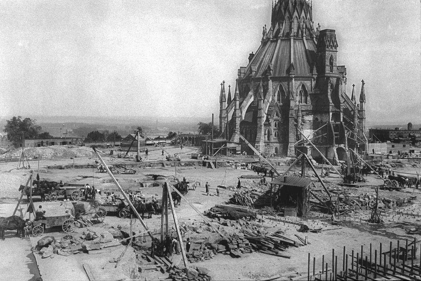 The Library of Parliament was the only part of the building to survive. By June 1916, the site had been cleared for reconstruction. (Photo credit: Library and Archives Canada)