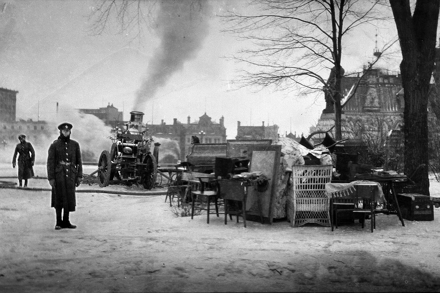 Volunteers piled furniture and artifacts rescued from the Senate on the Parliament Hill grounds. (Photo credit: Library and Archives Canada)