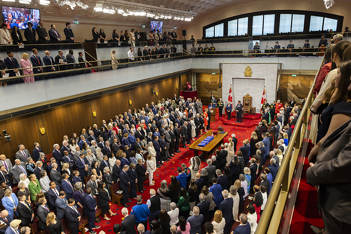 The Senate Chamber was packed with dignitaries for the installation ceremony. Senators’ desks were removed and replaced with benches in what’s known as a “bench opening” to accommodate the throng, which included the prime minister, Supreme Court justices and Indigenous leaders. (Photo credit: Department of Canadian Heritage)