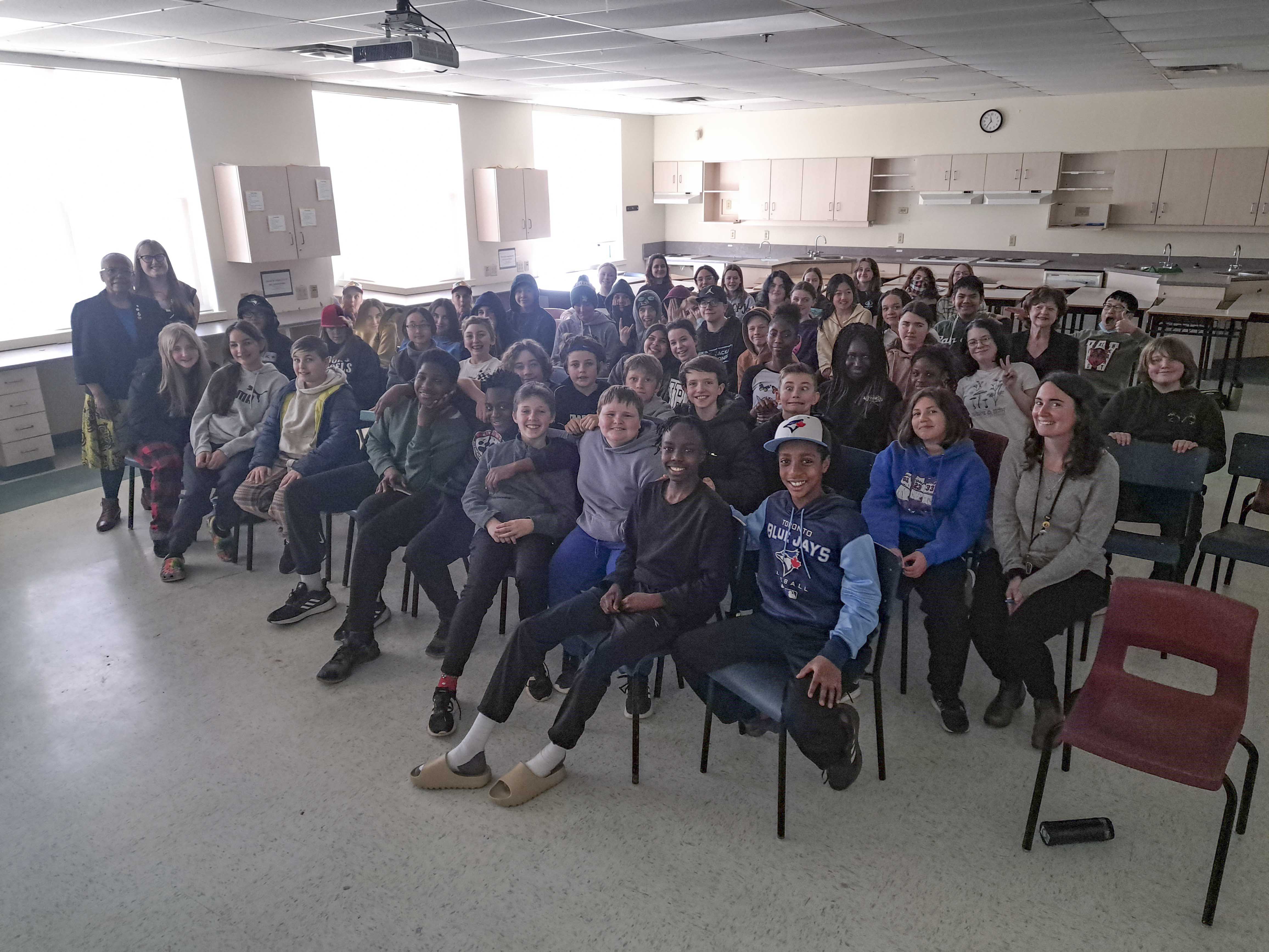 Thursday, April 13, 2023 – Senator Wanda Thomas Bernard, far left, visits Grade 7 students at Ridgecliff Middle School in Beechville, Nova Scotia. During her visit, co-ordinated by SENgage, she shared her journey to the Senate and discussed her work with the East Preston Empowerment Academy and key moments that led her to where she is today. Senator Bernard also took questions from students on how to get involved and make a difference in their communities.