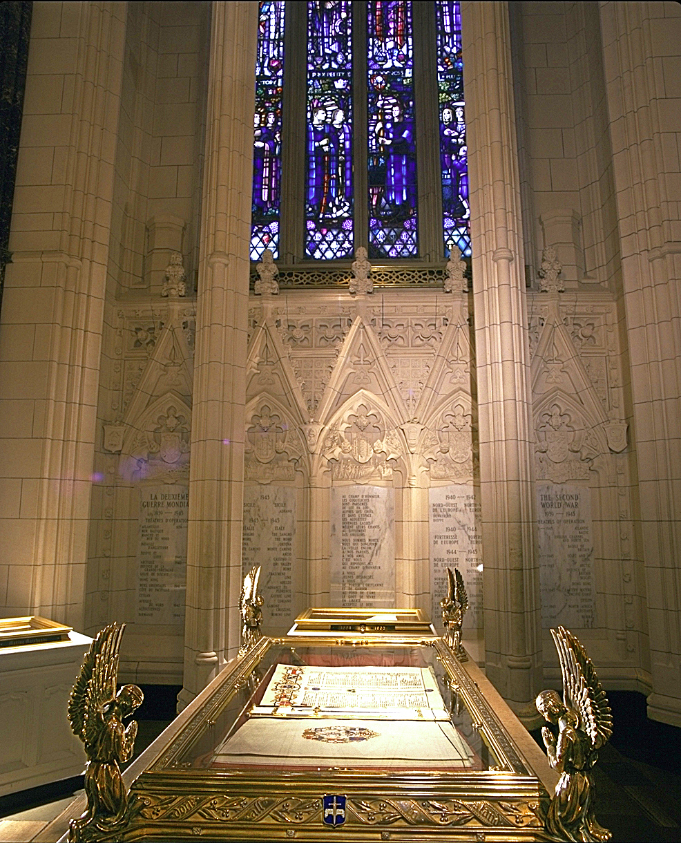 The First World War Book of Remembrance, displayed on an altar at the centre of the Memorial Chamber, records the names of more than 66,000 Canadians who were killed in action. (Photo credit: Library of Parliament)