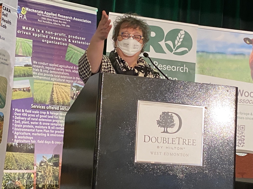 Tuesday, December 13, 2022 – Senator Paula Simons, deputy chair of the Standing Senate Committee on Agriculture and Forestry, provided an update on the committee’s current study on soil conditions and learned from experts on soil health and agriculture at the Western Canada Conference on Soil Health & Grazing in Edmonton, Alberta.