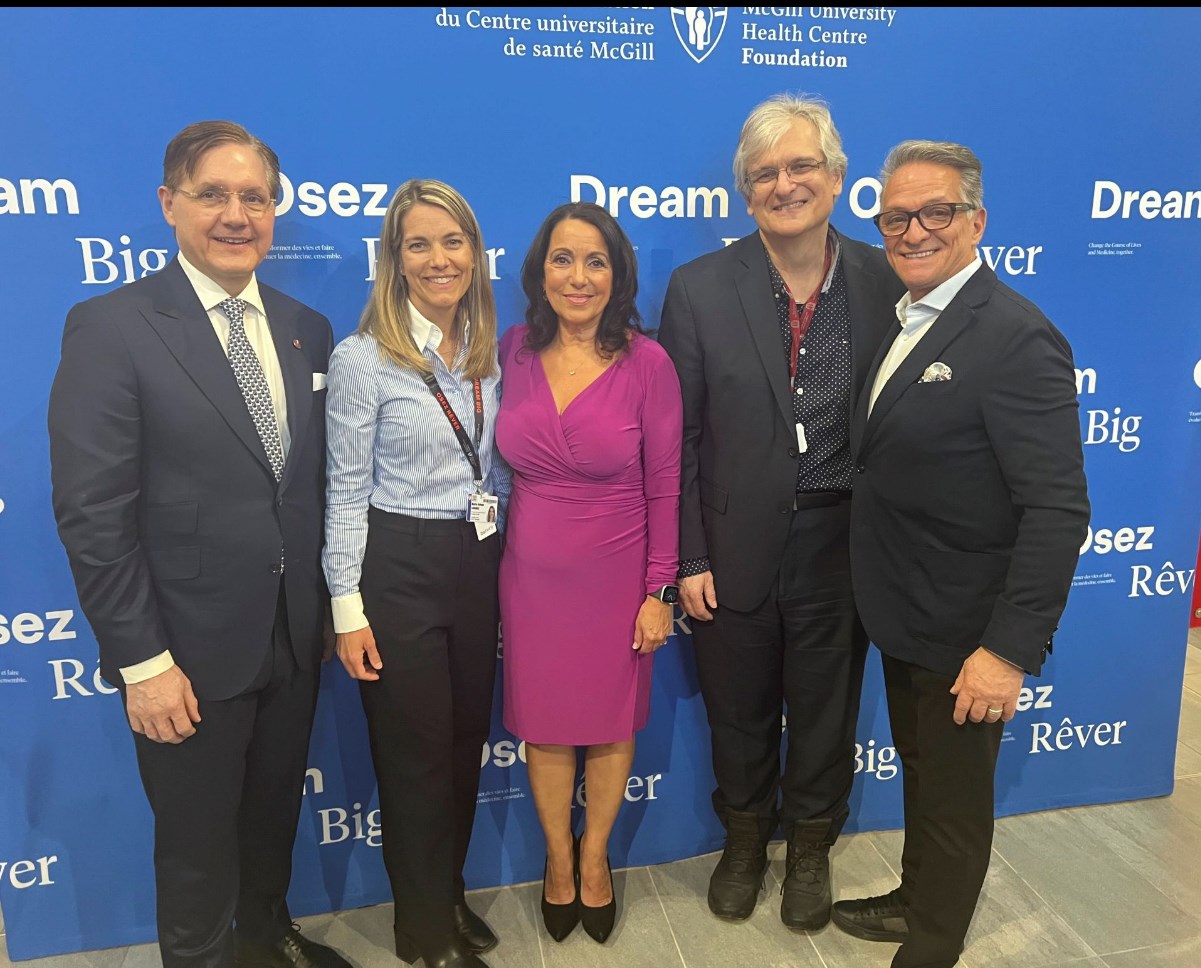 Sunday, January 28, 2024 – From left: Senator Tony Loffreda, CEO of the MUHC Foundation Marie-Hélène Laramée, President of Pink in the City Denise Vourtzoumis, Director of the Breast Cancer Clinic at the MUHC, Dr. Sarkis Meterissian, and Bobby Vourtzoumis; plaque unveiling ceremony in honour of Pink in the City; McGill University Health Centre, Montréal, Quebec. Photo credit: MUHC Foundation