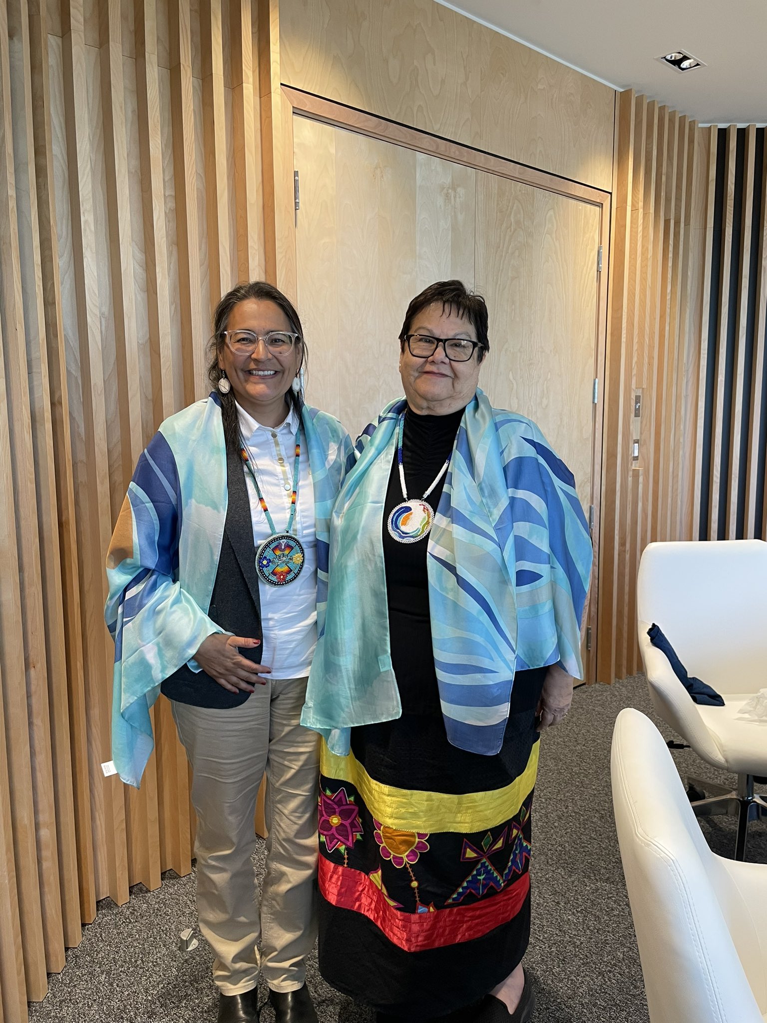 Wednesday, October 5, 2022 –  Senator Michèle Audette meets with Carol McBride, the new President of the Native Women’s Association of Canada (NWAC). The senator also toured NWAC’s new offices at 120 Promenade du Portage in Gatineau, Quebec.
