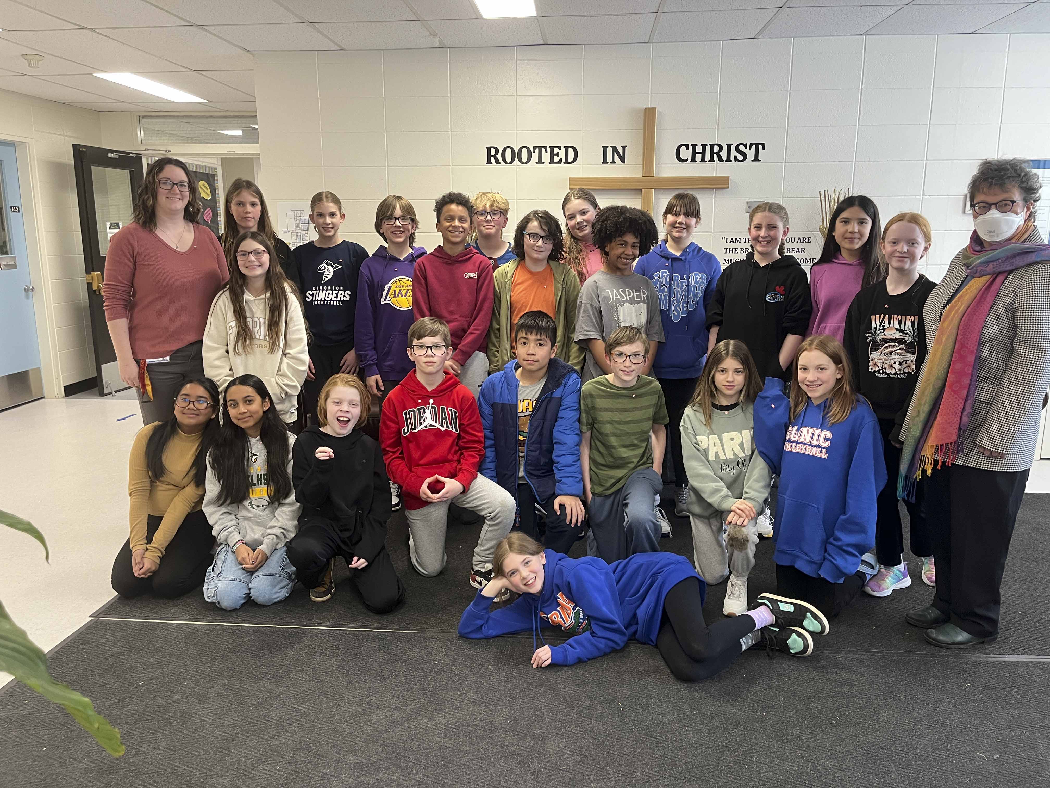 Tuesday, March 11, 2025 – Senator Paula Simons, left; meeting with Grade 6 French immersion students; Our Lady of Perpetual Help Catholic School, Sherwood Park, Alberta.