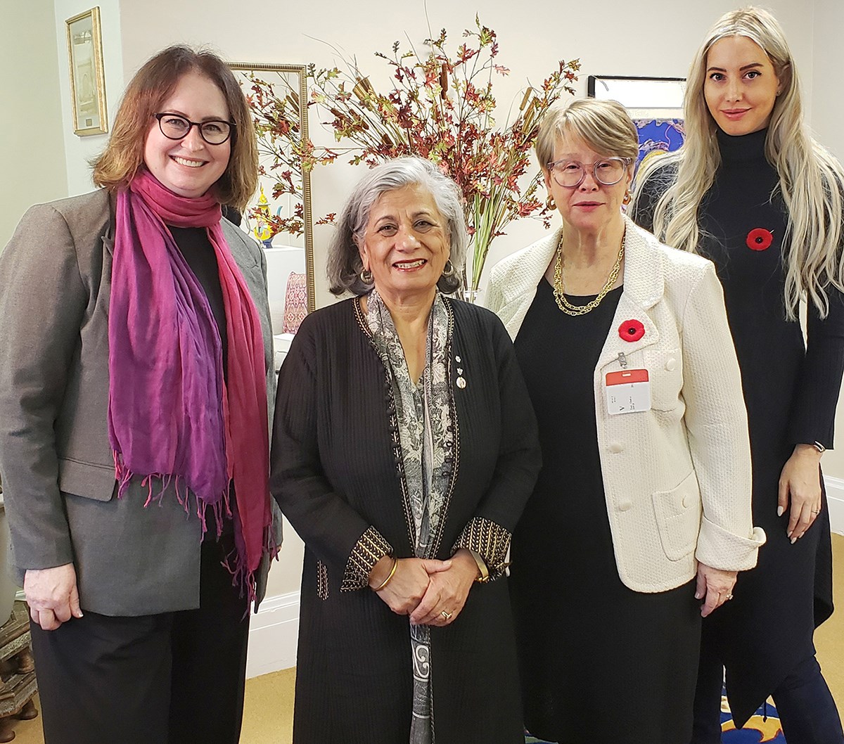Tuesday, November 1, 2022 – Senator Ratna Omidvar, second left, meets with representatives from Achēv, a community-based organization that offers employment, language, newcomer and youth services in the Greater Toronto Area. From left, Moya MacKinnon, senior vice-president of strategic partnerships and external relations, Tonie Chaltas, chief executive officer, and Kristen Neagle, manager of government relations and strategic partnerships, joined the senator at her office on Parliament Hill to discuss career development, language education and immigrant settlement.