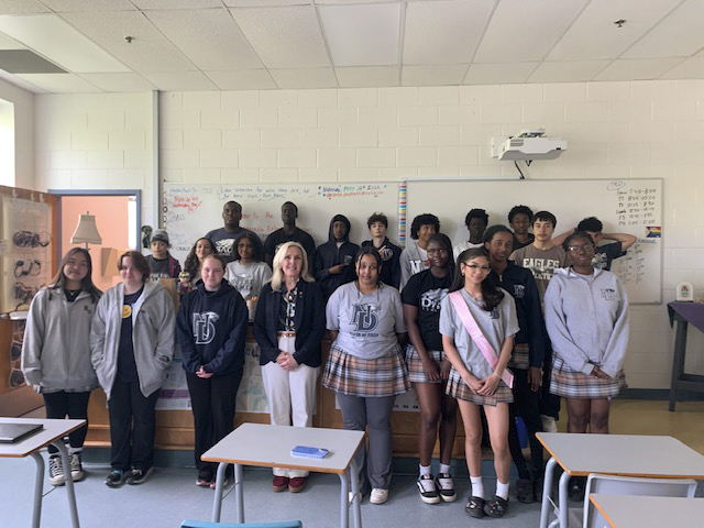 Wednesday, May 14, 2025 – Senator Rebecca Patterson with students; visit coordinated by SENgage; Notre Dame High School, Ottawa, Ontario.