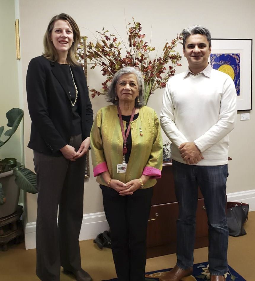 Thursday, December 1, 2022 – Senator Ratna Omidvar, centre, meets with Kelly Jackson, left, Vice-President of External Affairs and Professional Learning at Humber College and Nauman Khan, right, Associate Vice President of Government and Community Relations at Sheridan College. As part of the Colleges and Institutes Canada event on Parliament Hill, they discussed how post-secondary education can help address Canada’s economic and social challenges by fostering a skilled workforce.