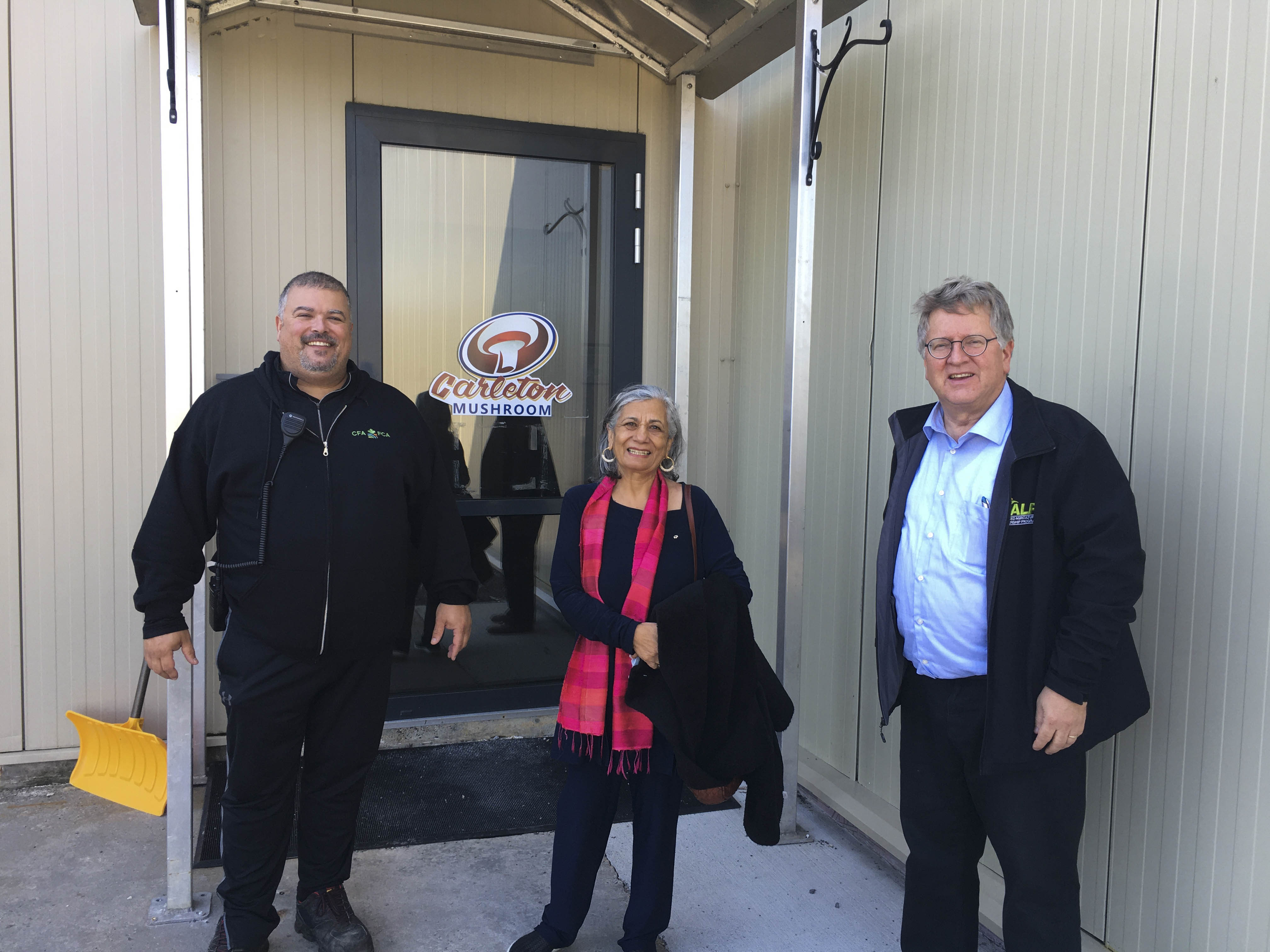Friday, April 29, 2022 — Senator Ratna Omidvar (centre) and Senator Rob Black (right) visit Carleton Mushroom Farms in rural Ottawa, to learn more about the challenges and opportunities facing Canada’s mushroom growers.