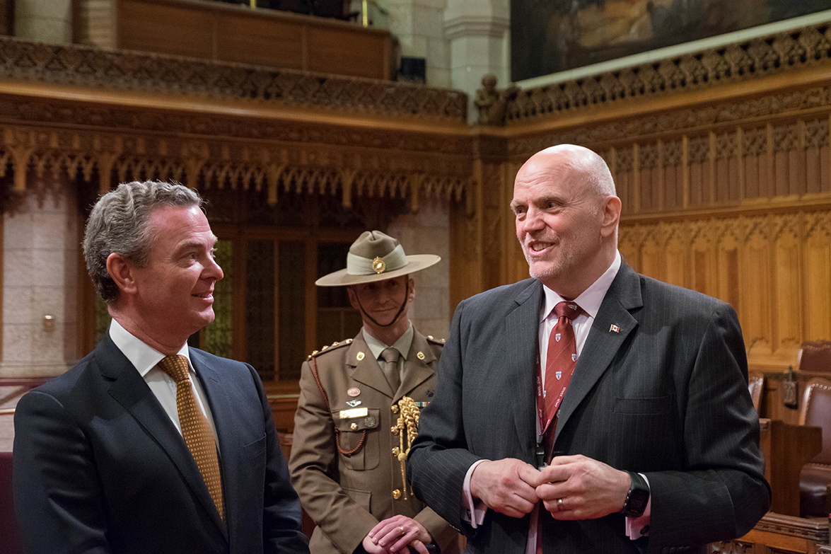 Senator Vernon White, right, welcomes Christopher Pyne, Australia’s then-Minister for Defence, Industry & Leader of the House of Representatives in the Red Chamber in Centre Block in 2017.