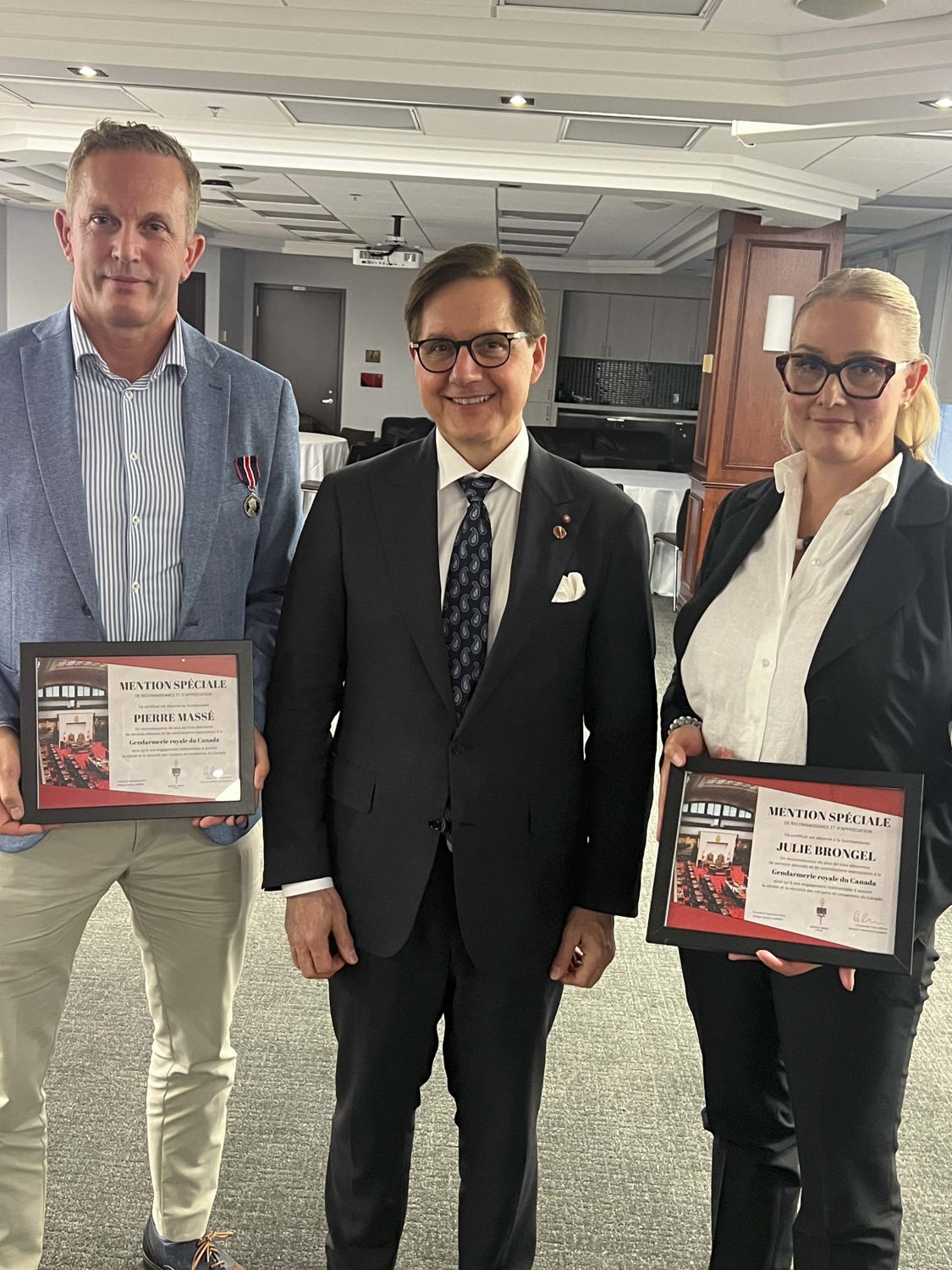 Thursday, September 25, 2025 – Senator Tony Loffreda, centre, and retired Royal Canadian Mounted Police (RCMP) superintendents; retirement ceremony; RCMP Quebec Headquarters, Montréal, Quebec.