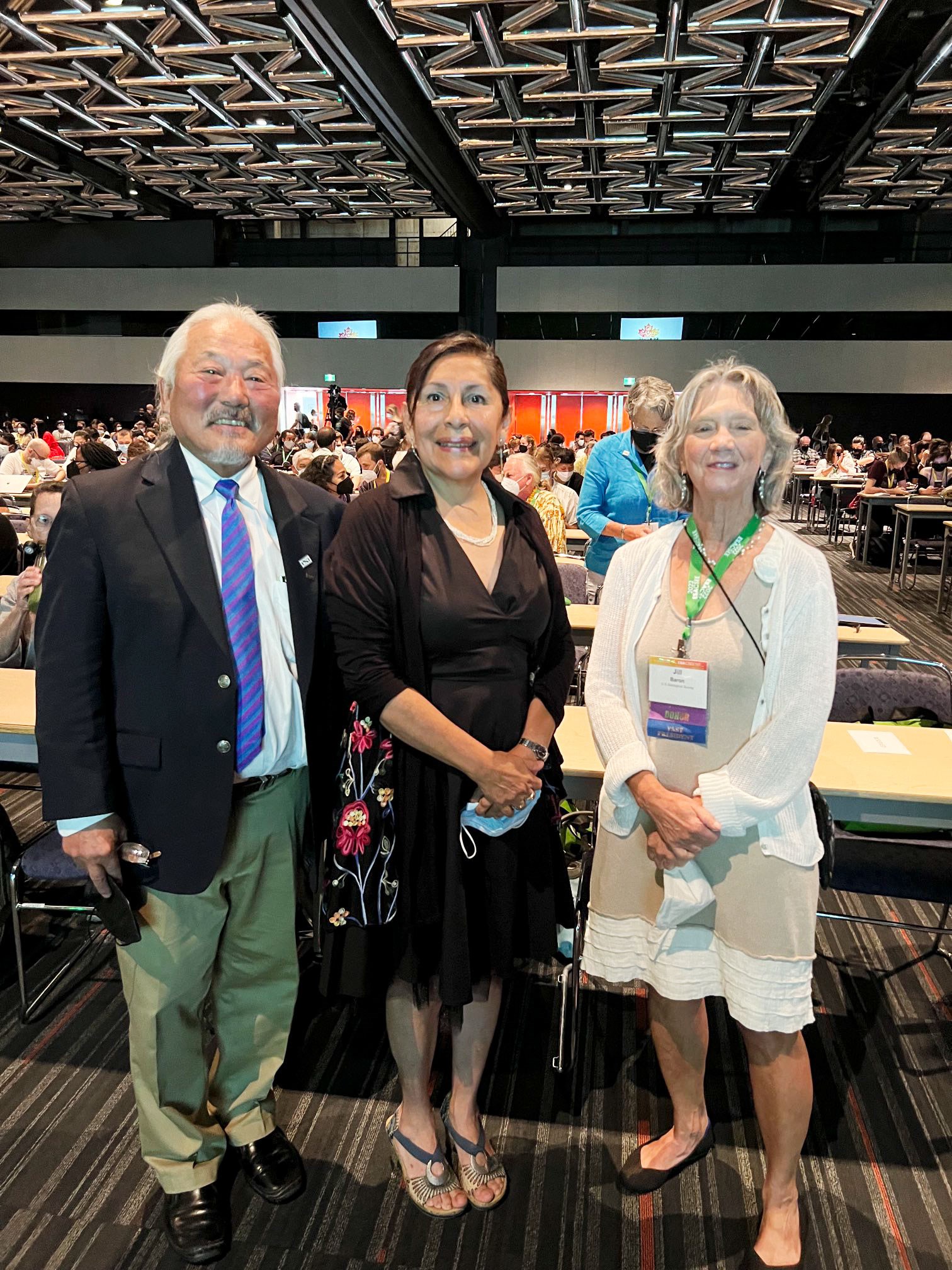 Sunday, August 14, 2022 – In Montréal, Quebec, Senator Rosa Galvez (centre) receives the Regional Policy Award from the Ecological Society of America (ESA) for her parliamentary work, accompanied by ESA President Dennis Ojima (left) and past ESA president Jill Baron (right). Senator Galvez aims to use ecological science to inform policy decisions in her work at the Senate.