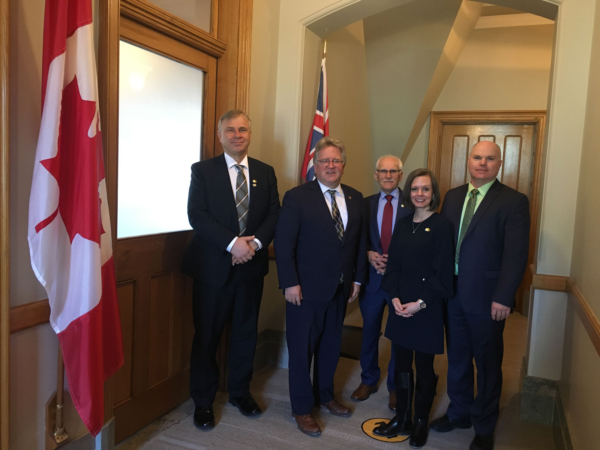 Tuesday, March 29, 2022 – Senator Robert Black meets with representatives from the Grain Growers of Canada to discuss issues facing Canada’s grain farmers. Senator Black also learned about the organization’s newly announced “Road to 2050” net-zero emissions initiative.
