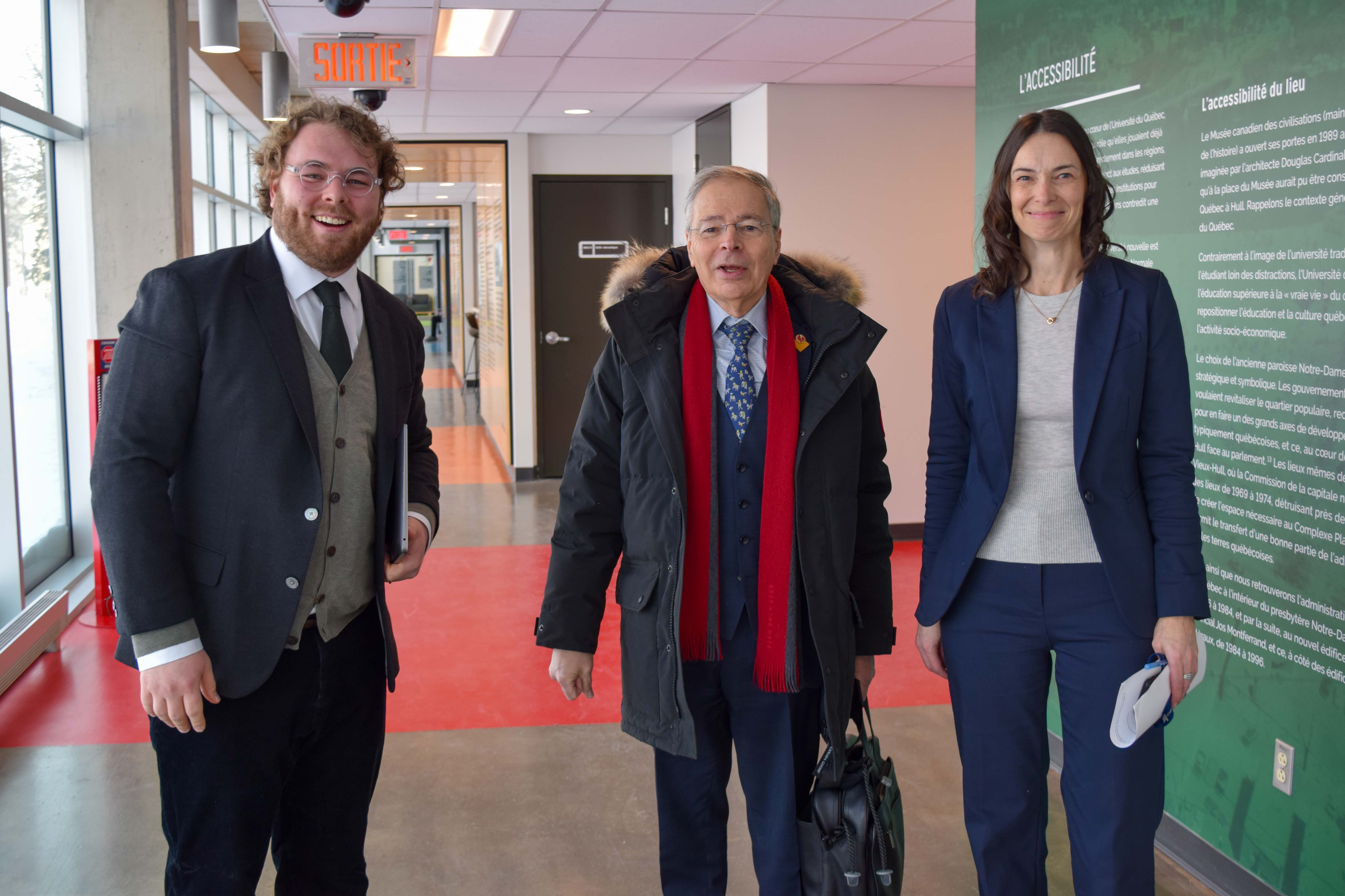 Tuesday, February 18, 2025 – Senator Pierre J. Dalphond, centre, with law students; Université du Quebec en Outaouais, Gatineau, Quebec.