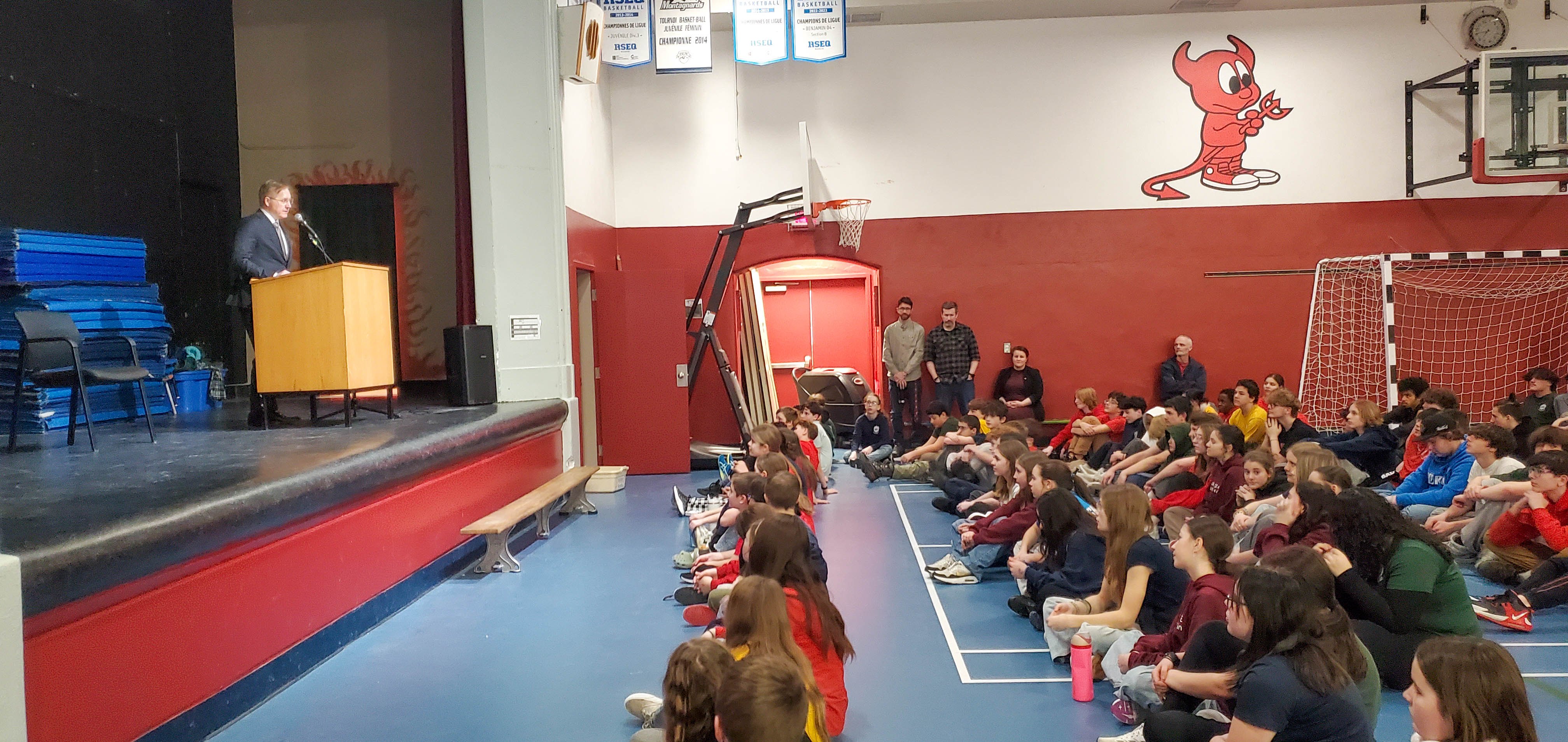 Monday, February 24, 2025 – Senator Tony Loffreda; school visit coordinated by SENgage; Shawinigan High School, Shawinigan, Quebec.