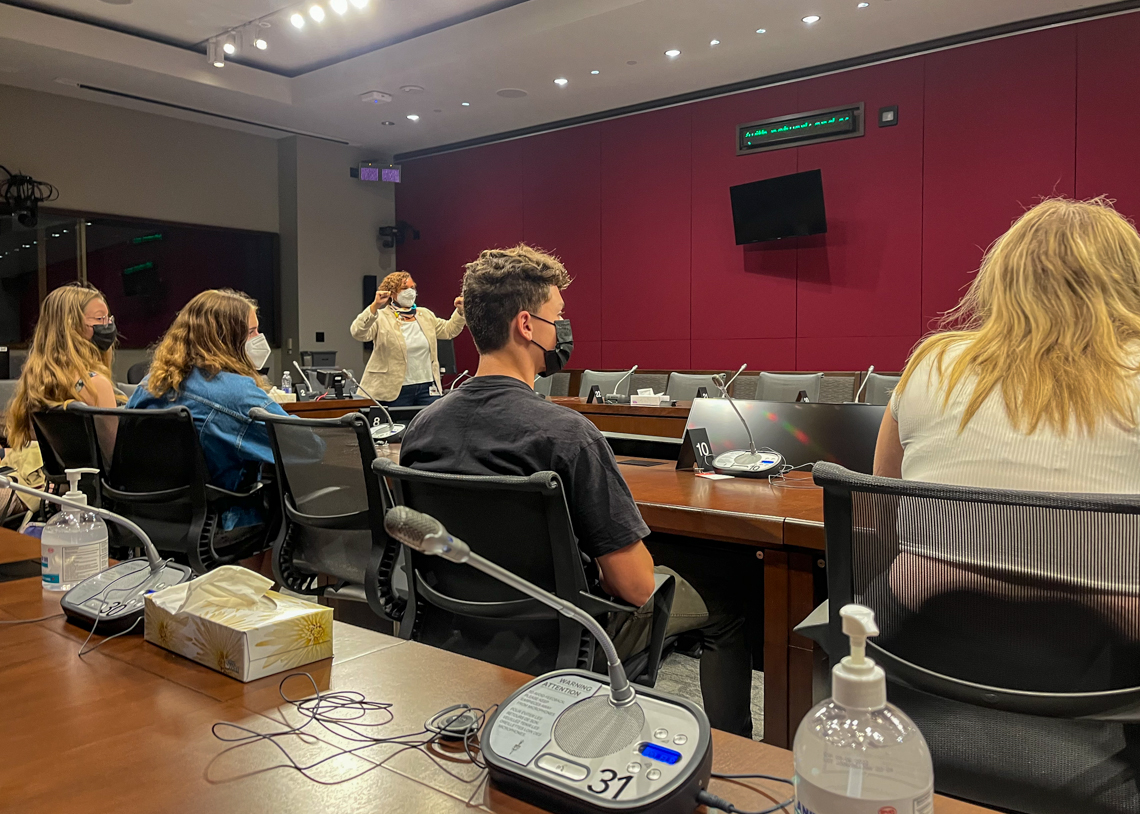 Sunday, July 10, 2022 – Senator Bernadette Clement meets with youth participating in the YMCA of Greater Toronto’s Summer Work Student Exchange program. The high school students from Manitoba, Ontario and Quebec learned about the role of the Senate in Parliament and how senators give a voice to underrepresented groups. Senator Clement also answered their questions about her path to the Upper Chamber.