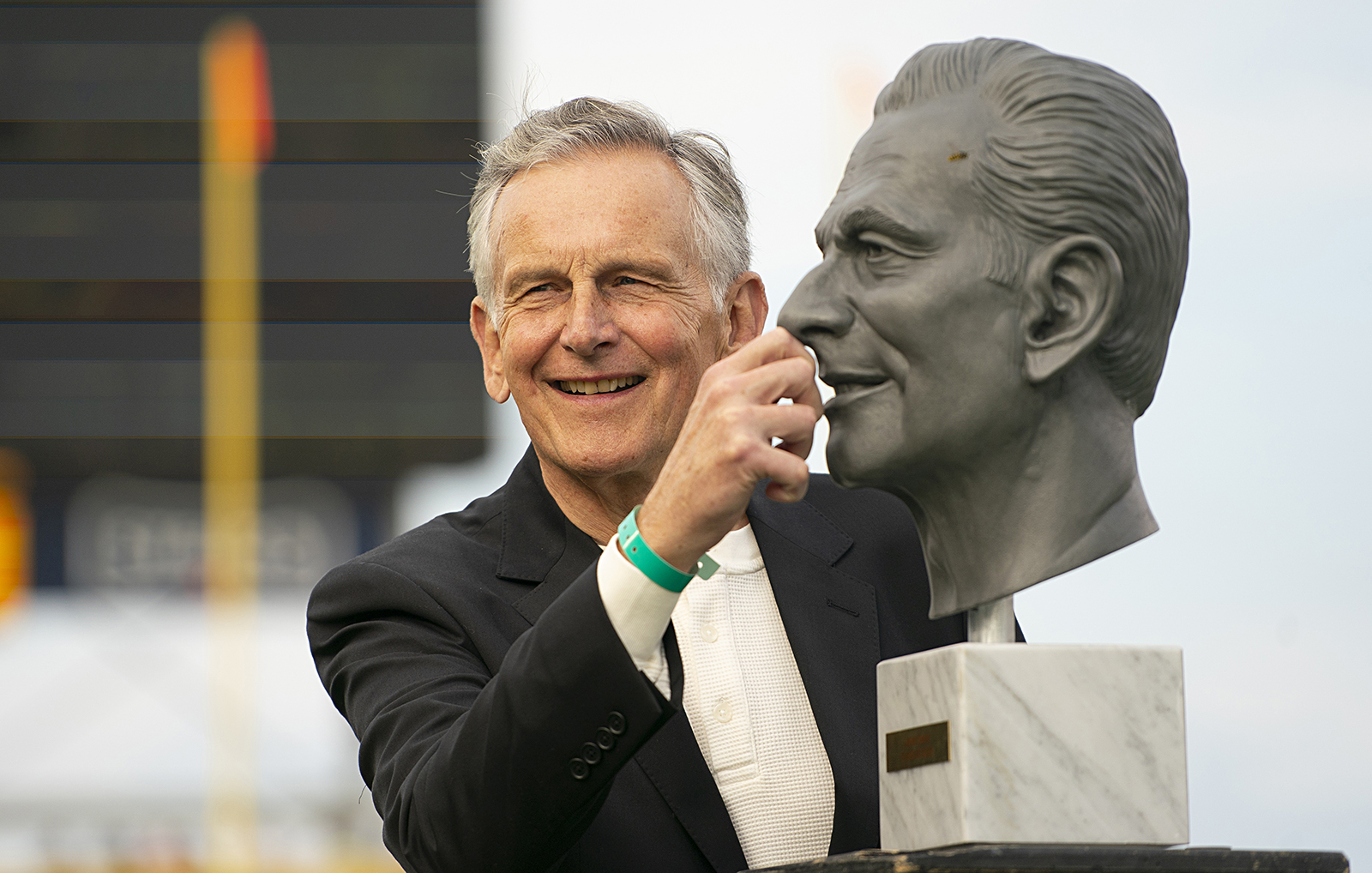 Senator Smith is inducted into the Canadian Football Hall of Fame in Hamilton, Ontario on September 16, 2023. (Photo credit: THE CANADIAN PRESS/Peter Power)