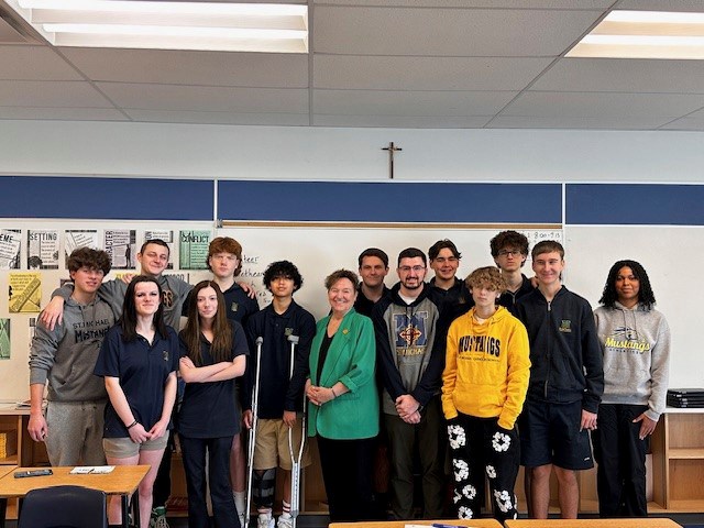Friday, January 19, 2024 – Senator Yvonne Boyer, centre; school visit to discuss how the work of the Senate impacts lives, organized by SENgage; St. Michael Catholic High School, Kemptville, Ontario.