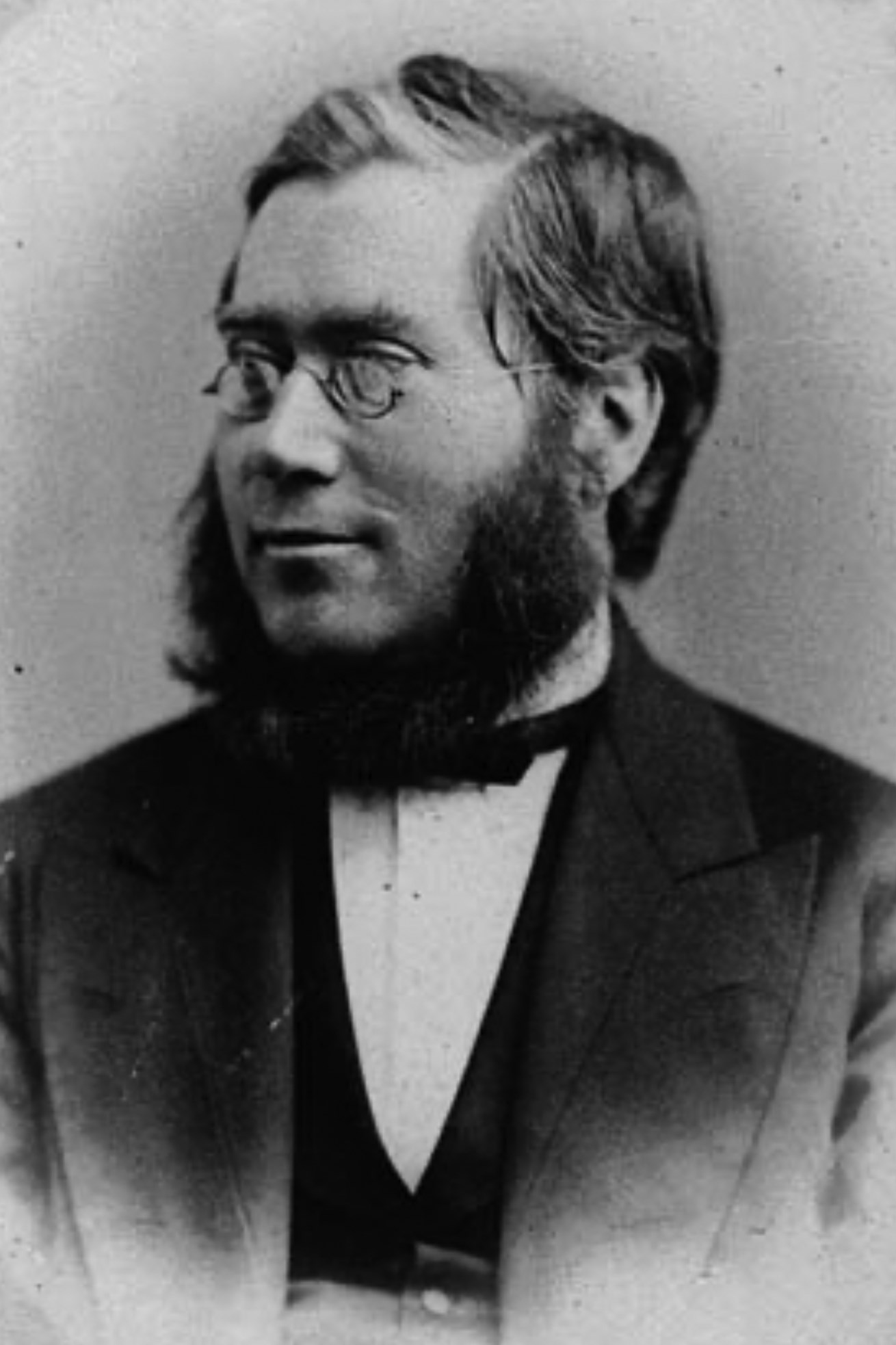 Oliver Mowat helped work out the division of powers between the federal and provincial governments. He served for nearly 24 years as the third premier of Ontario and was appointed to the Senate in 1896. (Photo credit: Library and Archives Canada)